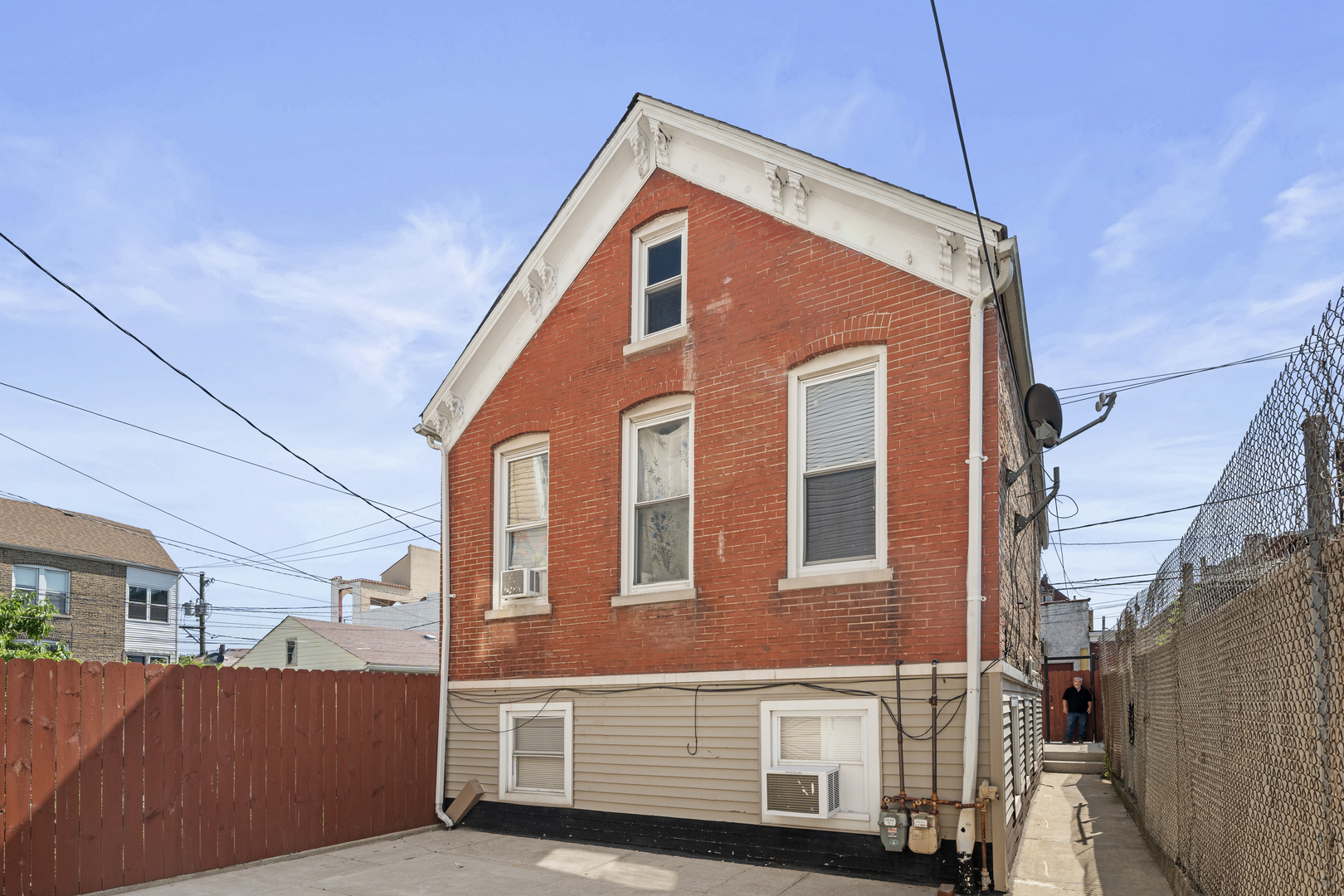 2539 South Sawyer Avenue Chicago IL 60623