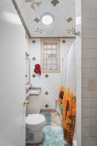 2539 South Sawyer Avenue Chicago IL 60623