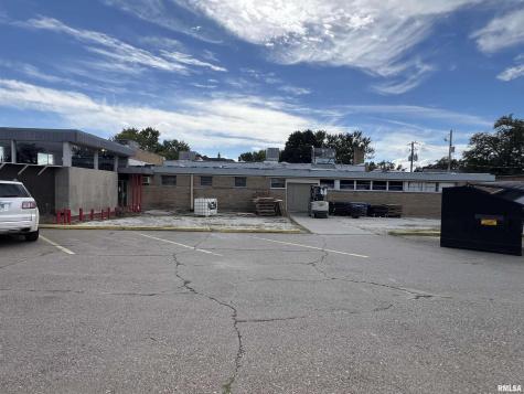 1623 15TH Street Moline IL 61265