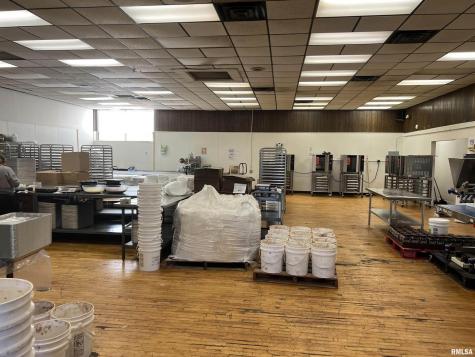 1623 15TH Street Moline IL 61265