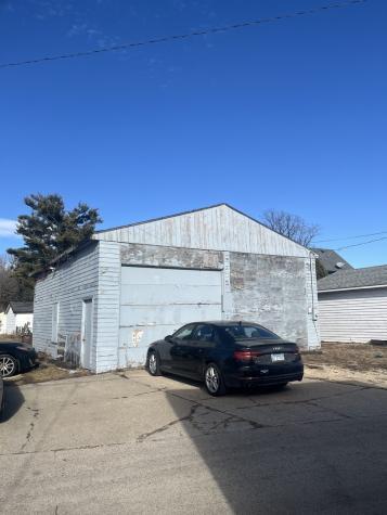 2314 Charles Street Rockford IL 61104