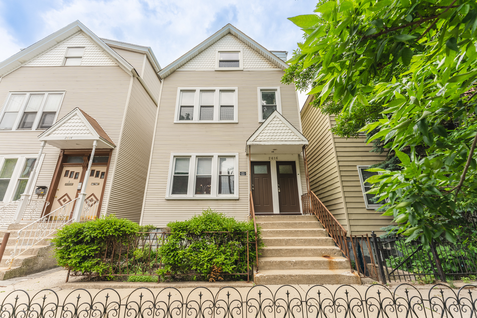 2616 North Marshfield Avenue Chicago IL 60614