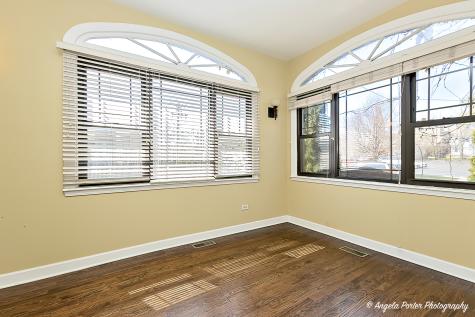 319 North County Street Waukegan IL 60085