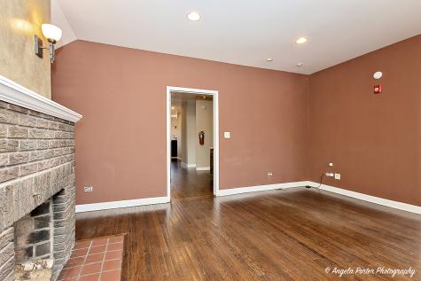 319 North County Street Waukegan IL 60085
