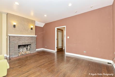 319 North County Street Waukegan IL 60085