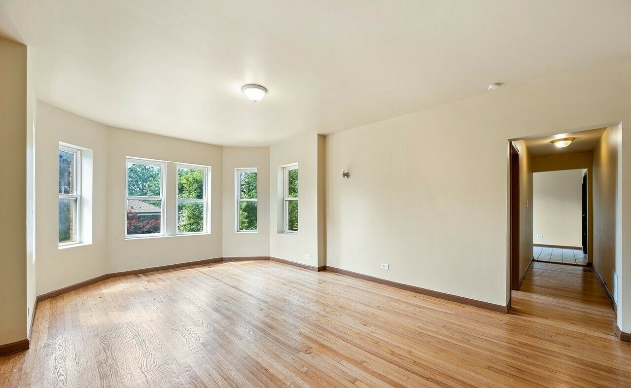 7721 South Colfax Avenue Chicago IL 60649