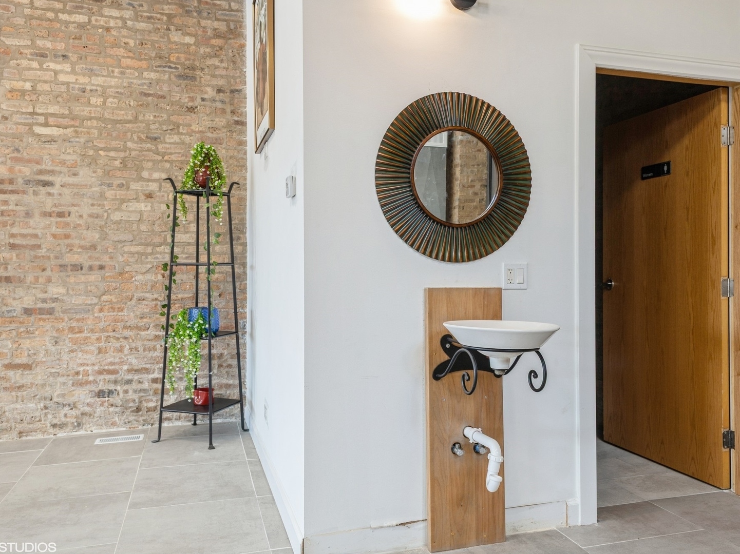 8809 South State Street Chicago IL 60619