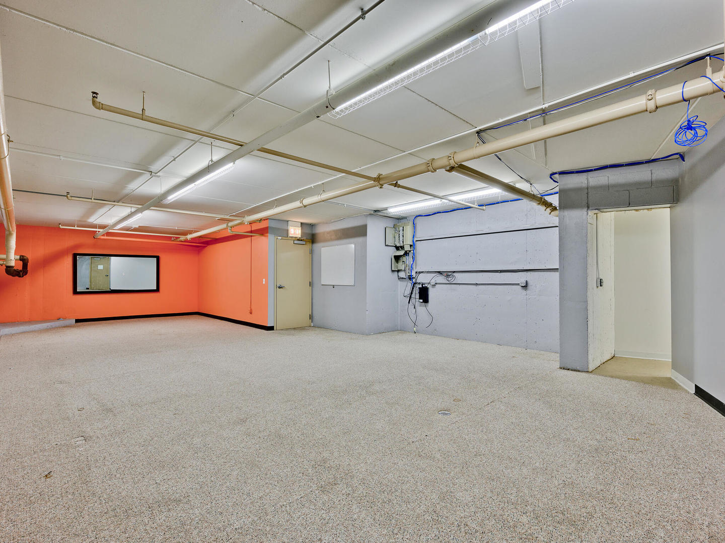 5582 North Lincoln Avenue Chicago IL 60625
