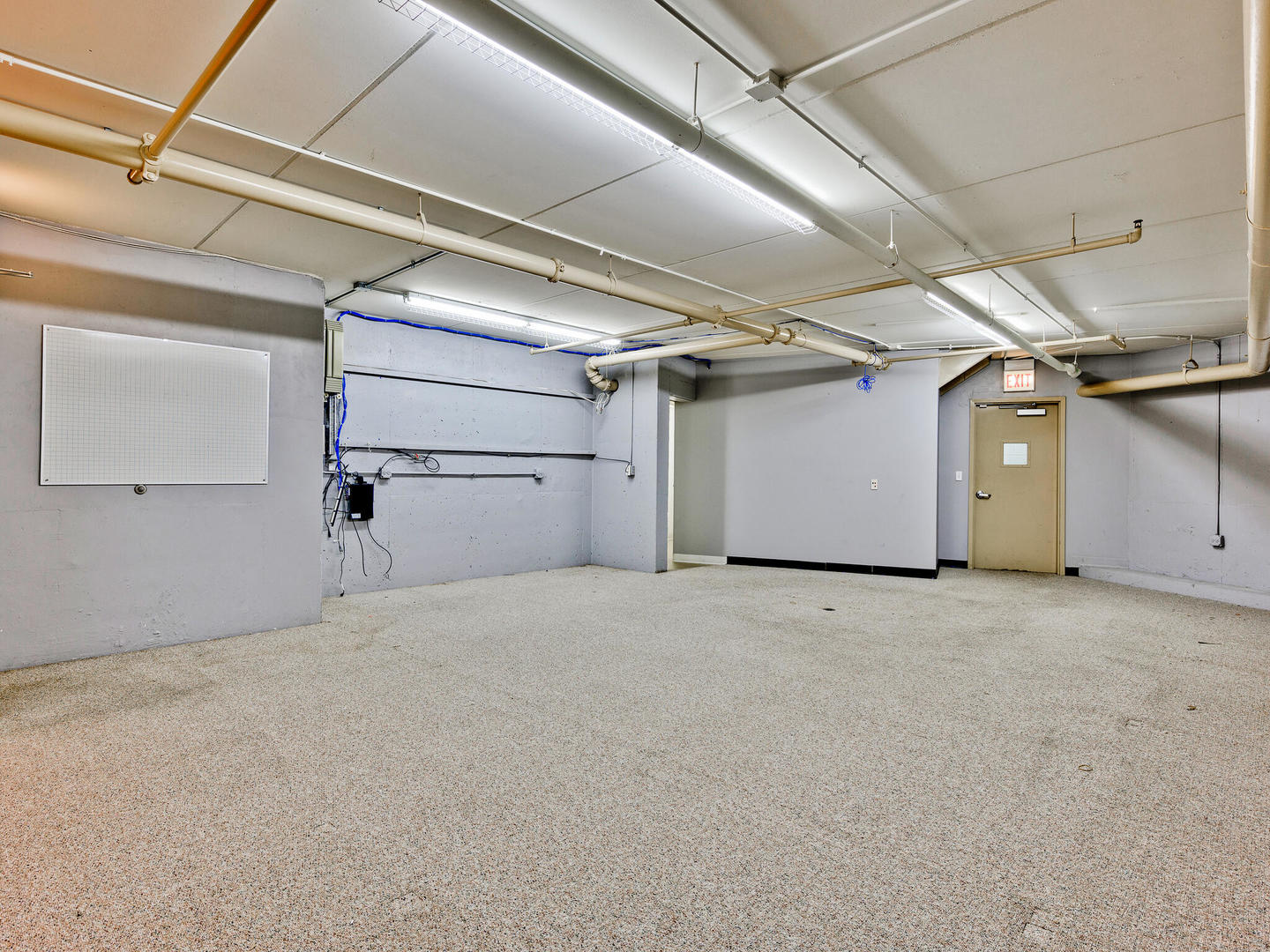 5582 North Lincoln Avenue Chicago IL 60625