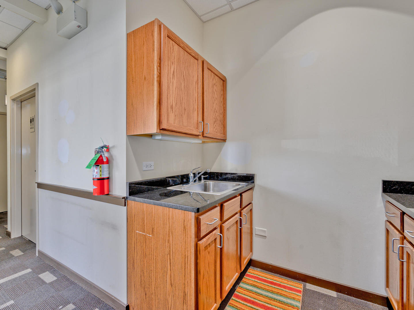 5582 North Lincoln Avenue Chicago IL 60625
