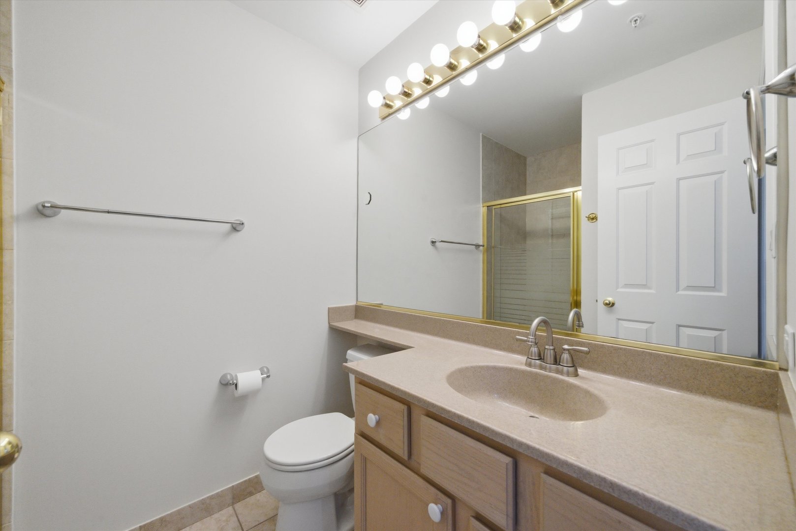 8009 Lincoln Avenue Skokie IL 60077