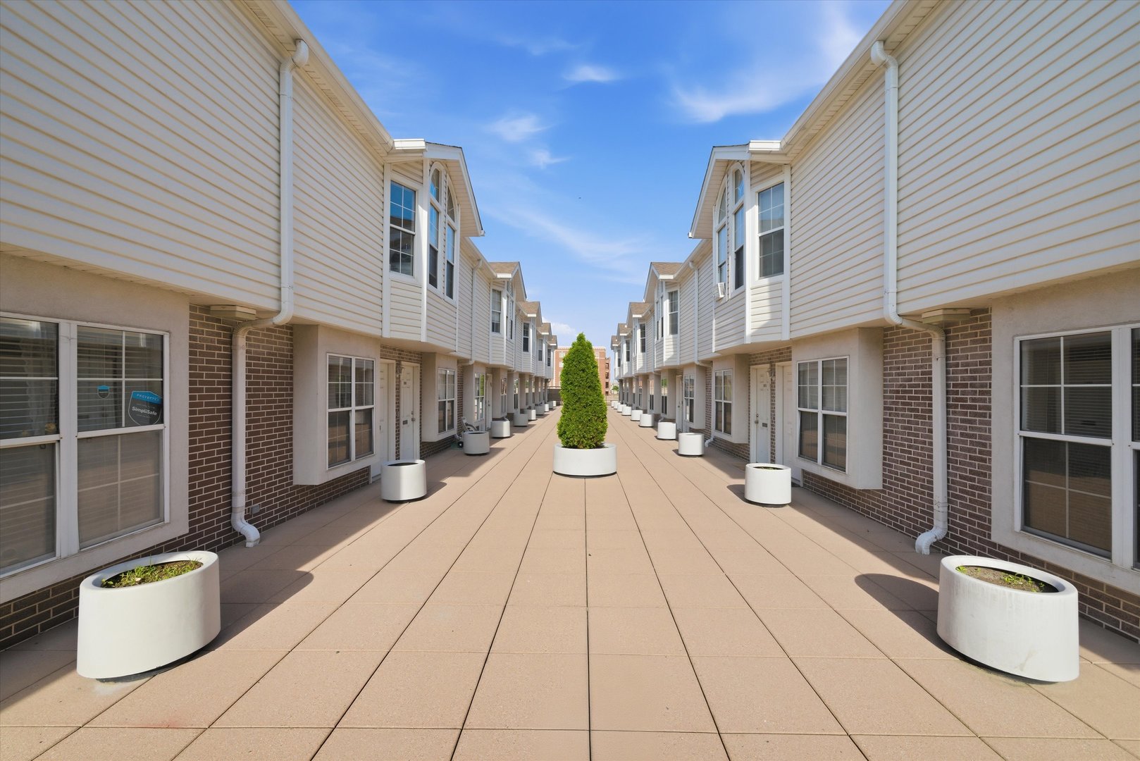 8009 Lincoln Avenue Skokie IL 60077