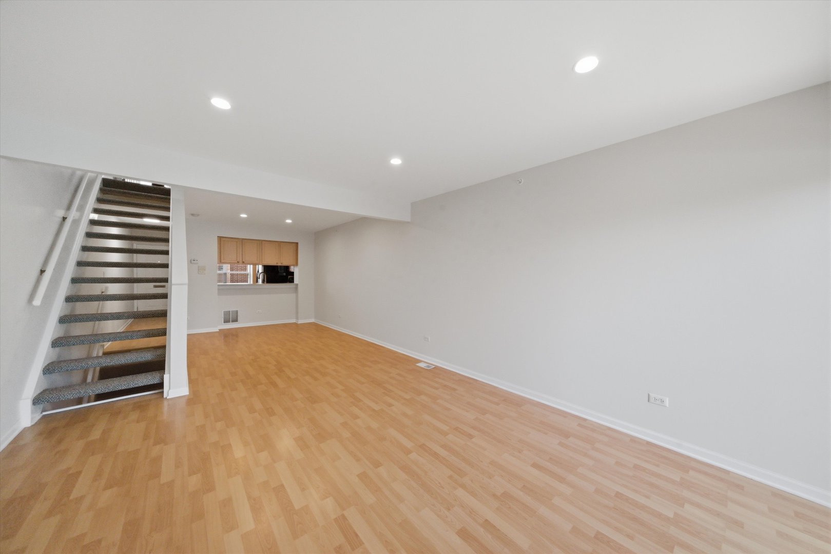 8009 Lincoln Avenue Skokie IL 60077