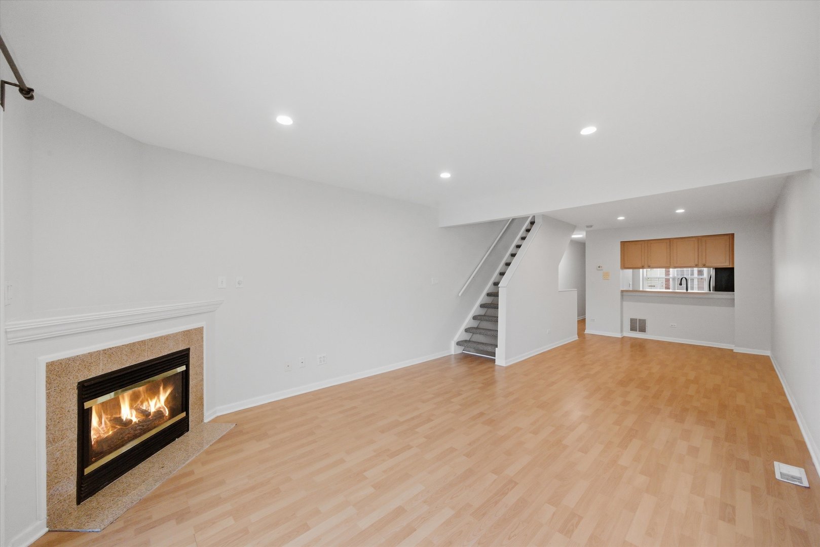 8009 Lincoln Avenue Skokie IL 60077