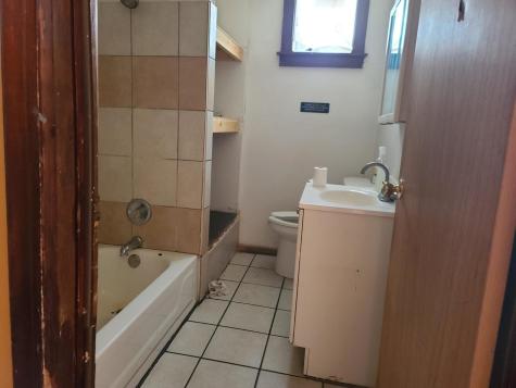 935 East 75th Street Chicago IL 60619