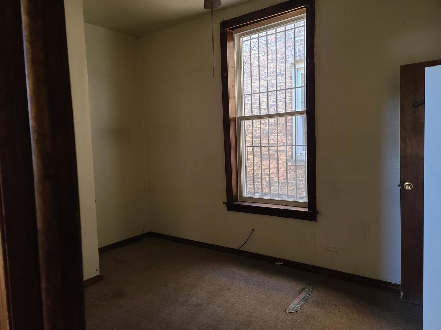 935 East 75th Street Chicago IL 60619