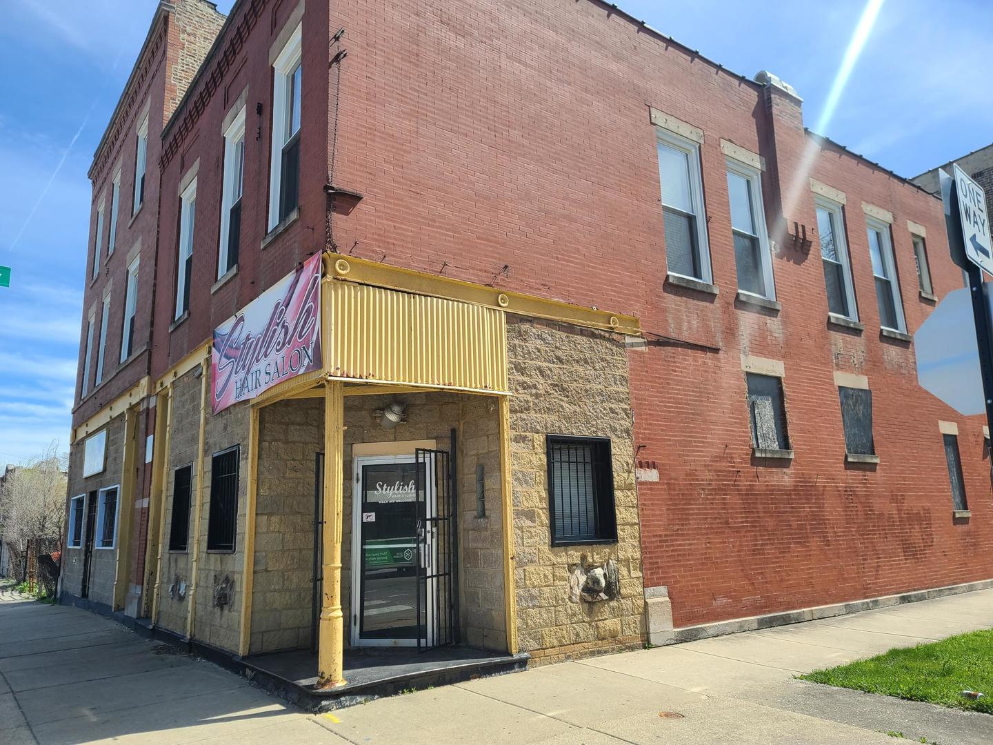 935 East 75th Street Chicago IL 60619