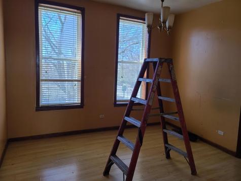 935 East 75th Street Chicago IL 60619