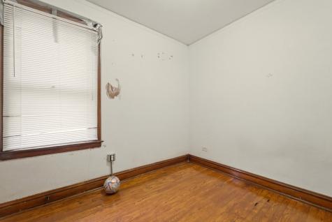 8659 South Kingston Avenue Chicago IL 60617