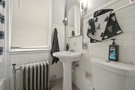8659 South Kingston Avenue Chicago IL 60617