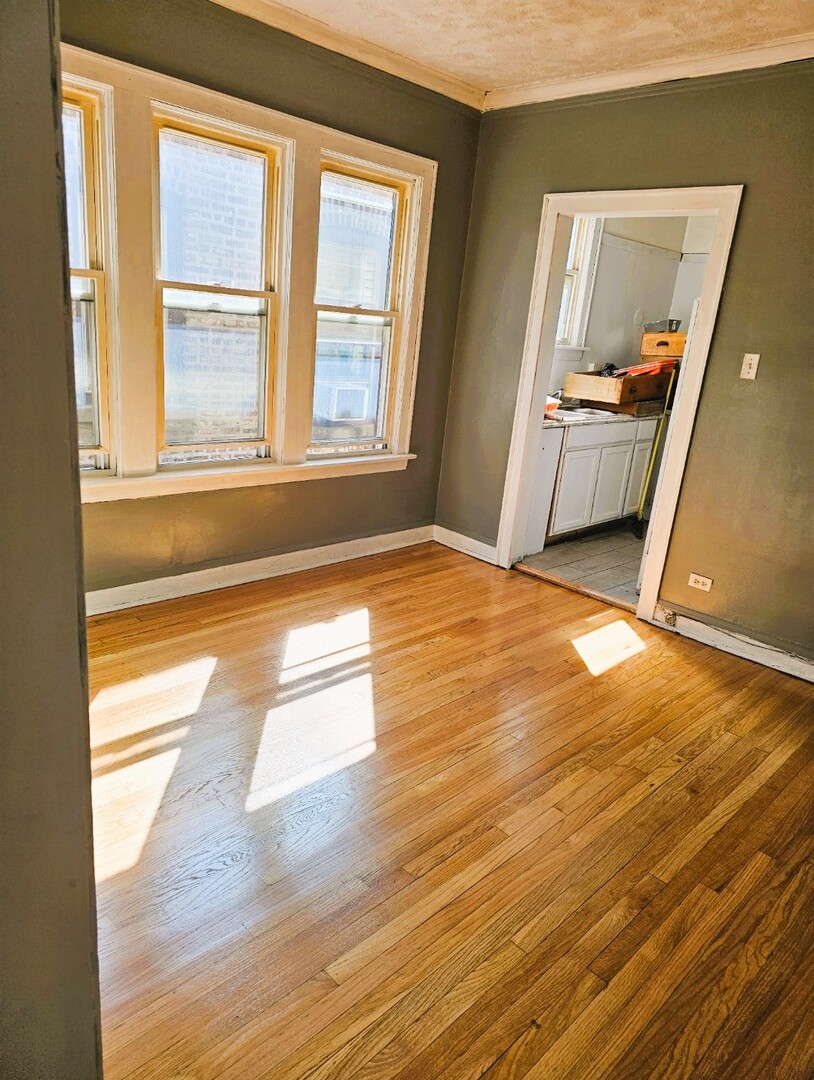 7918 South Calumet Avenue Chicago IL 60619