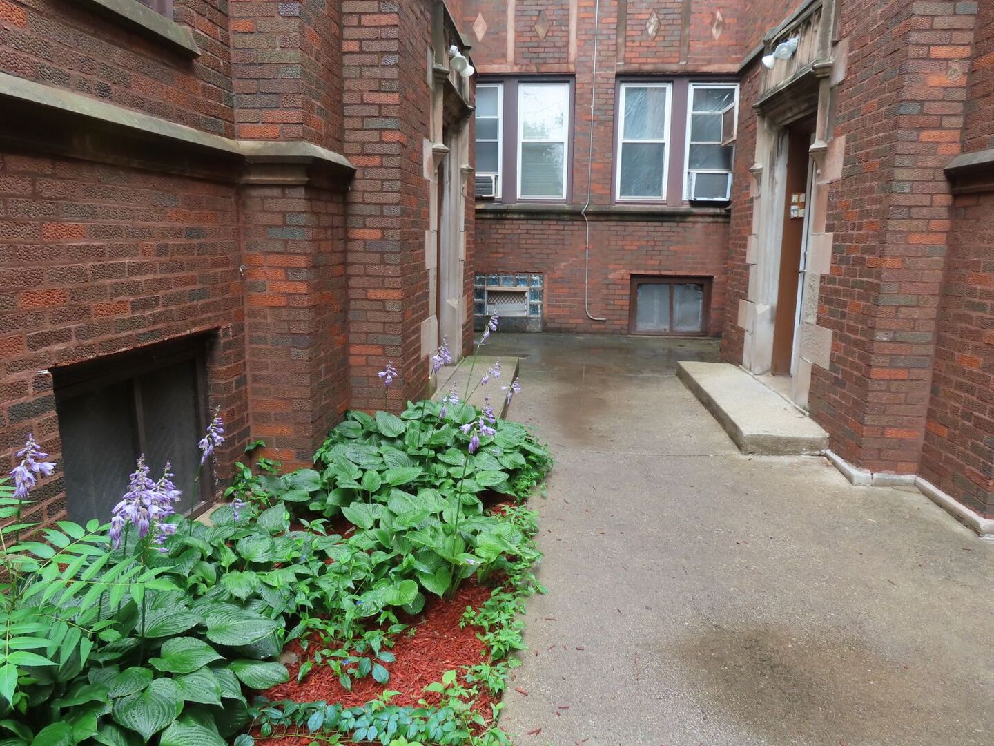 7918 South Calumet Avenue Chicago IL 60619