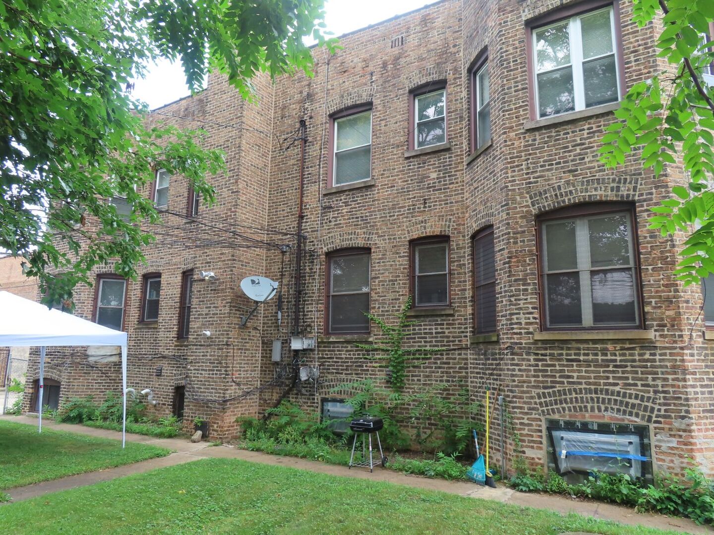 7918 South Calumet Avenue Chicago IL 60619