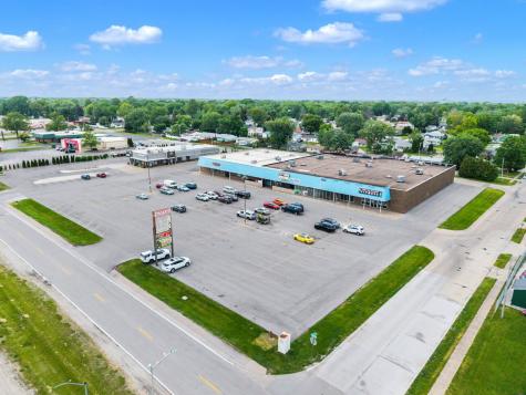 841 Avenue Of The Cities East Moline IL 61244