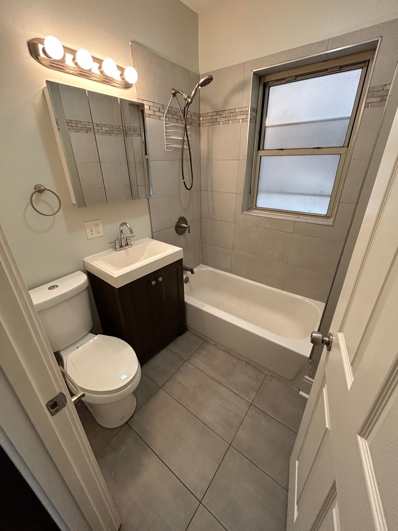 11327 South King Drive Chicago IL 60628