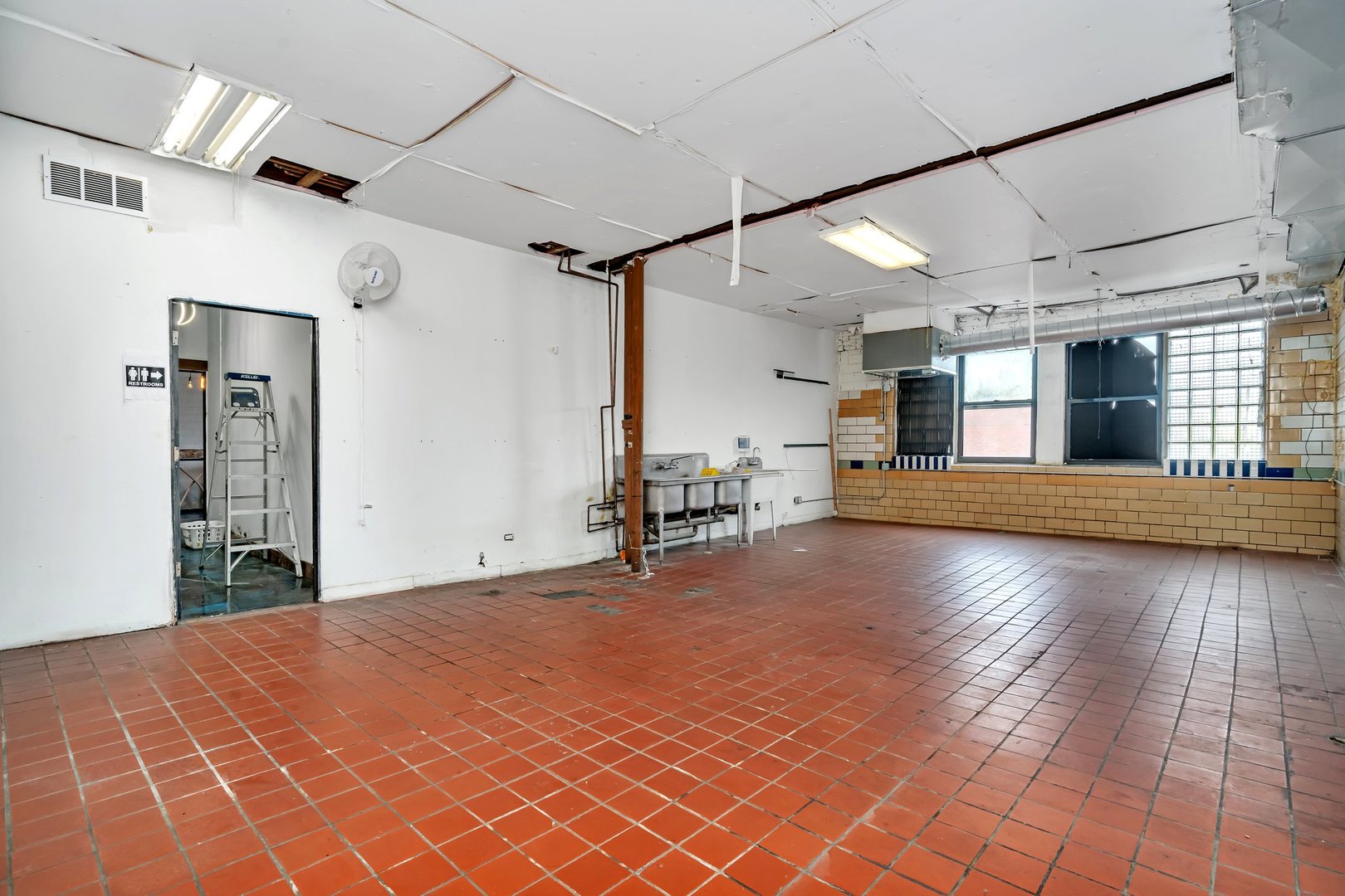 3705 West Grand Avenue Chicago IL 60651