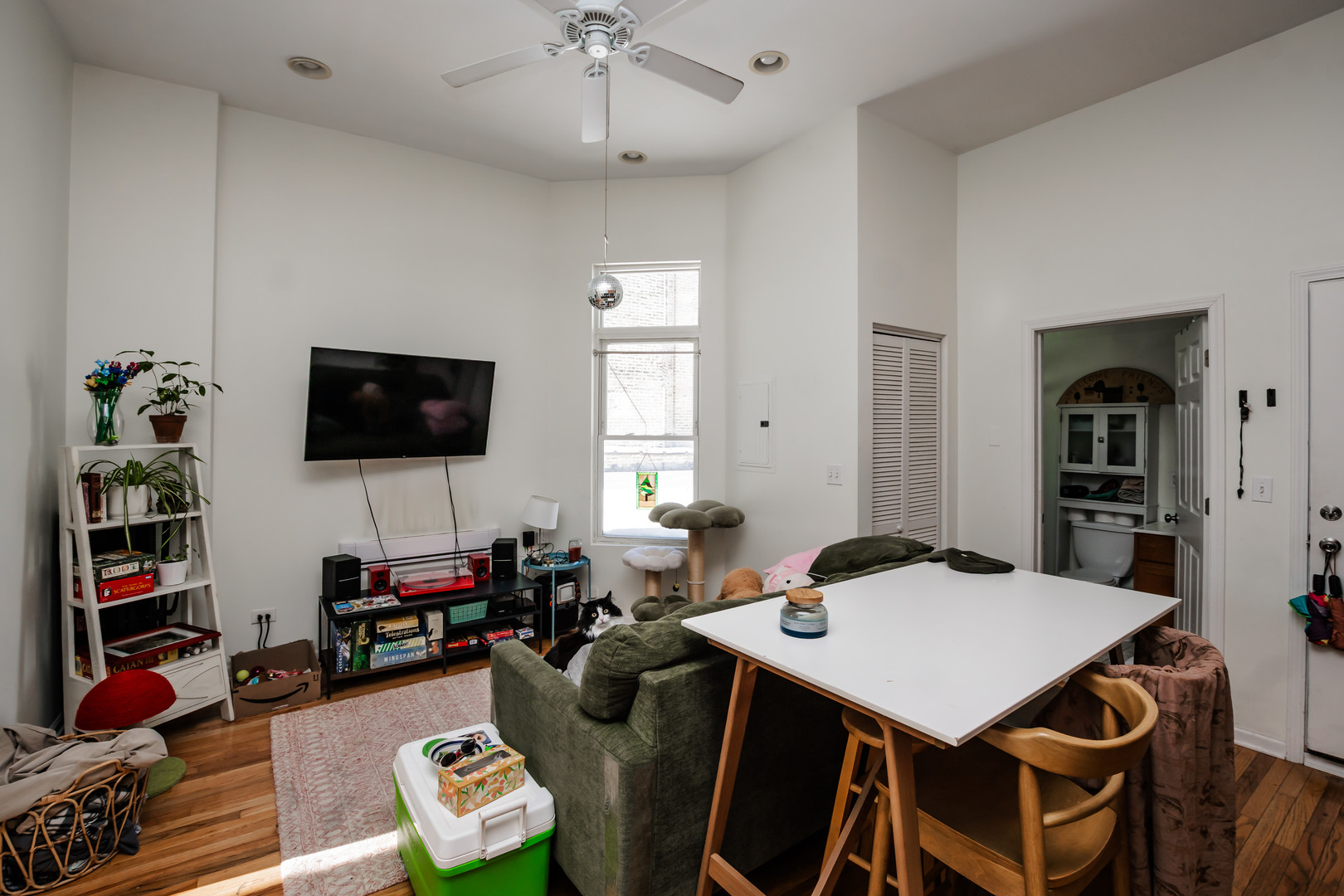 2712 West North Avenue Chicago IL 60647