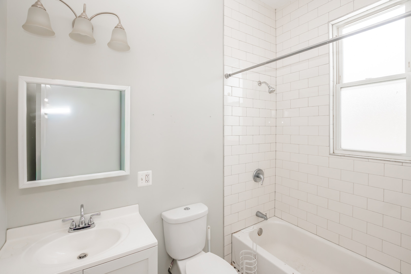 2712 West North Avenue Chicago IL 60647