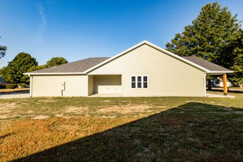 104 E North 2nd Street Findlay IL 62534