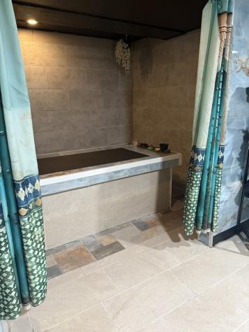 8855 South Roberts Road Hickory Hills IL 60457