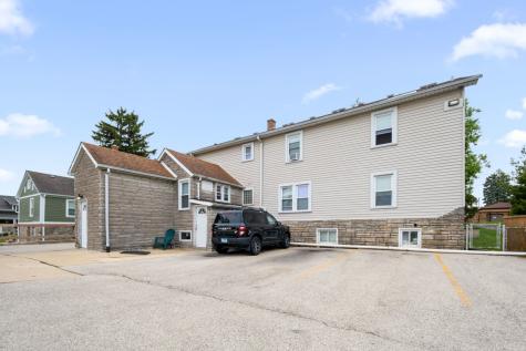 607 Walnut Street Lemont IL 60439