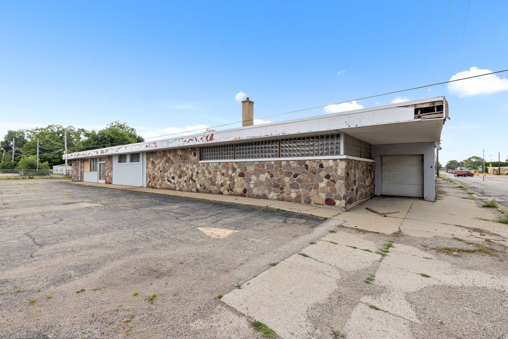 2111 11TH Street Rockford IL 61104