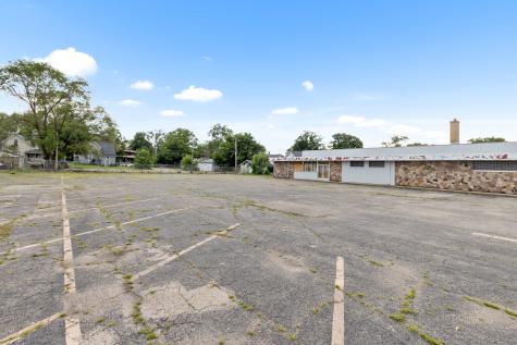 2111 11TH Street Rockford IL 61104