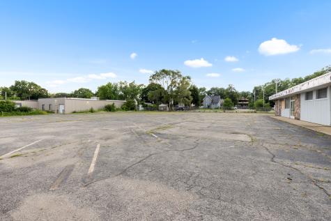 2111 11TH Street Rockford IL 61104