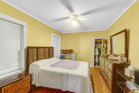 1758 East 72nd Street Chicago IL 60649