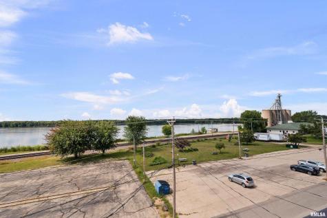 309 Main Street Savanna IL 61074