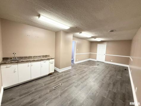 905 South Park Street Herrin IL 62948