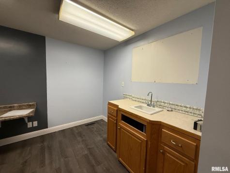 905 South Park Street Herrin IL 62948