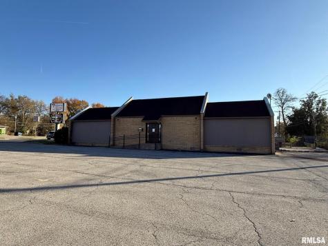 905 South Park Street Herrin IL 62948