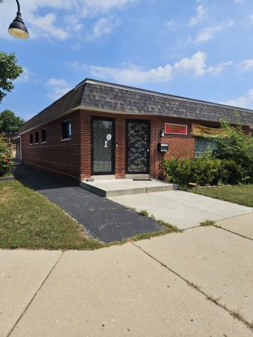 2621 Elisha Avenue Zion IL 60099