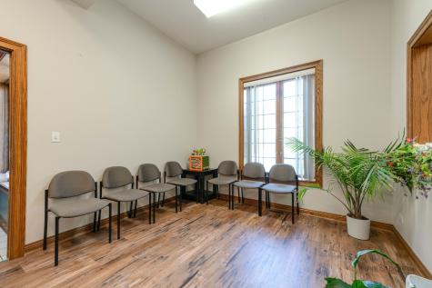 1017/1019 West Park Avenue Libertyville IL 60048