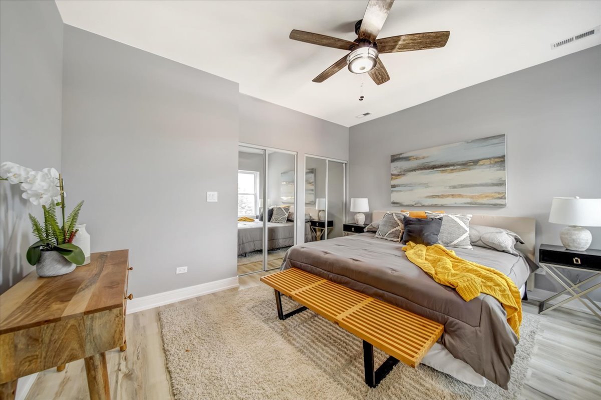 6355 North Paulina Street Chicago IL 60660
