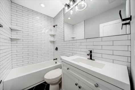 6355 North Paulina Street Chicago IL 60660
