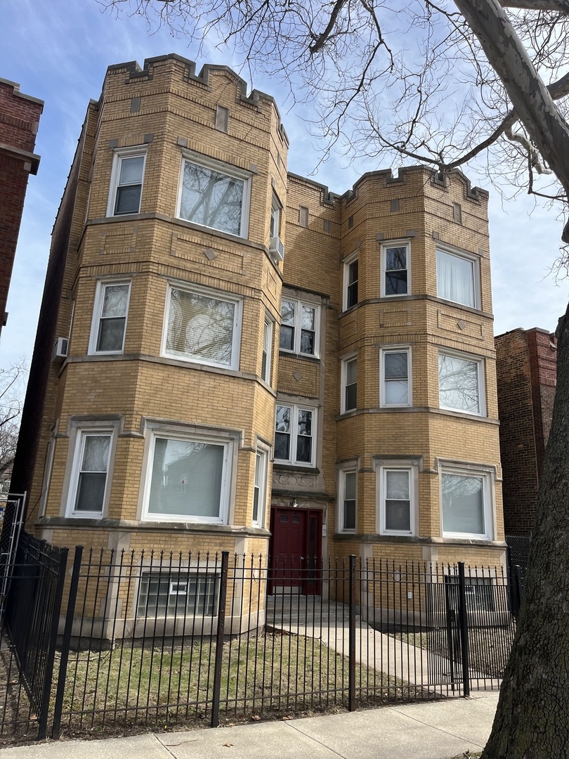 7951 South Burnham Avenue Chicago IL 60617
