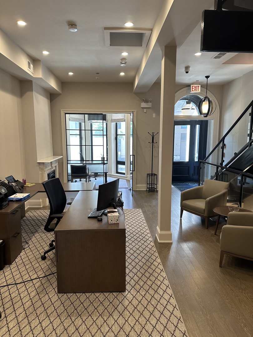 154 West Superior Street Chicago IL 60654