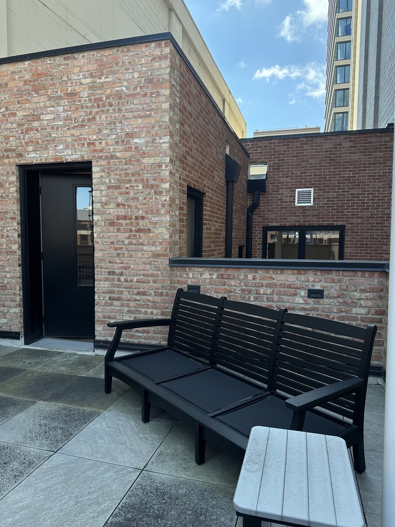 154 West Superior Street Chicago IL 60654